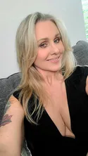 Reviews about escort with phone number 2532435583