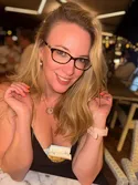 Reviews about escort with phone number 2132180576