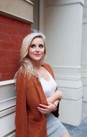 Reviews about escort with phone number 3044705637