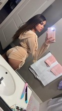 Reviews about escort with phone number 8432889857